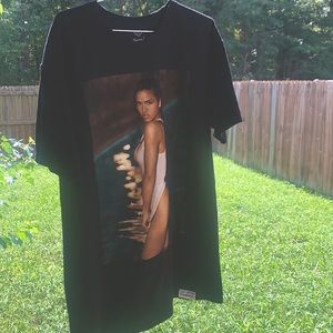 Diamond Supply Super Model Graphic Tee.